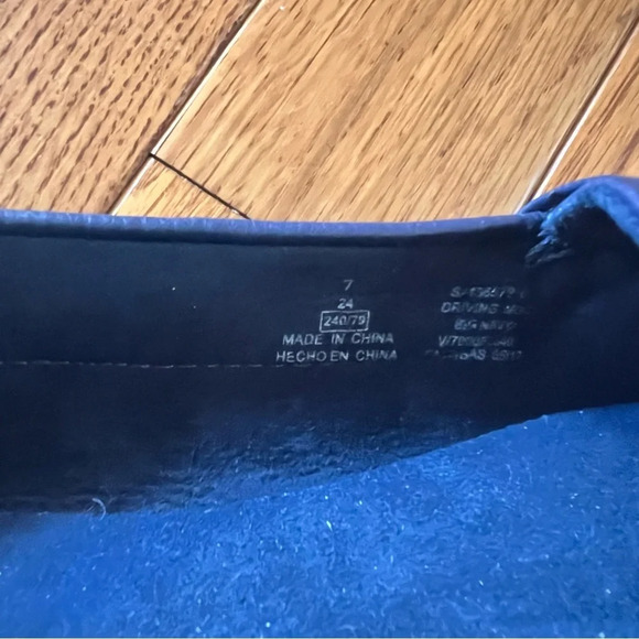 OLD NAVY Women’s in Navy Blue Slip-On Moccasin Driver Loafers Flat Shoes Comfy 7 - Picture 11 of 12